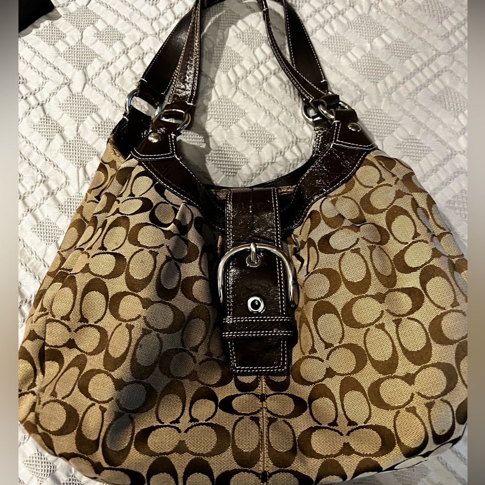 Large brown Coach bag used but in good condition